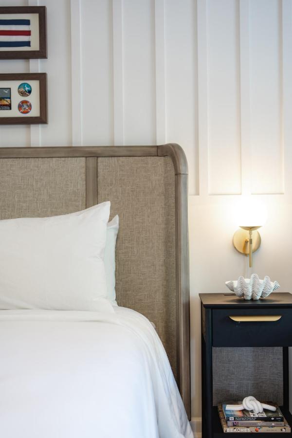 Greyfinch Chatham Inn Екстер'єр фото