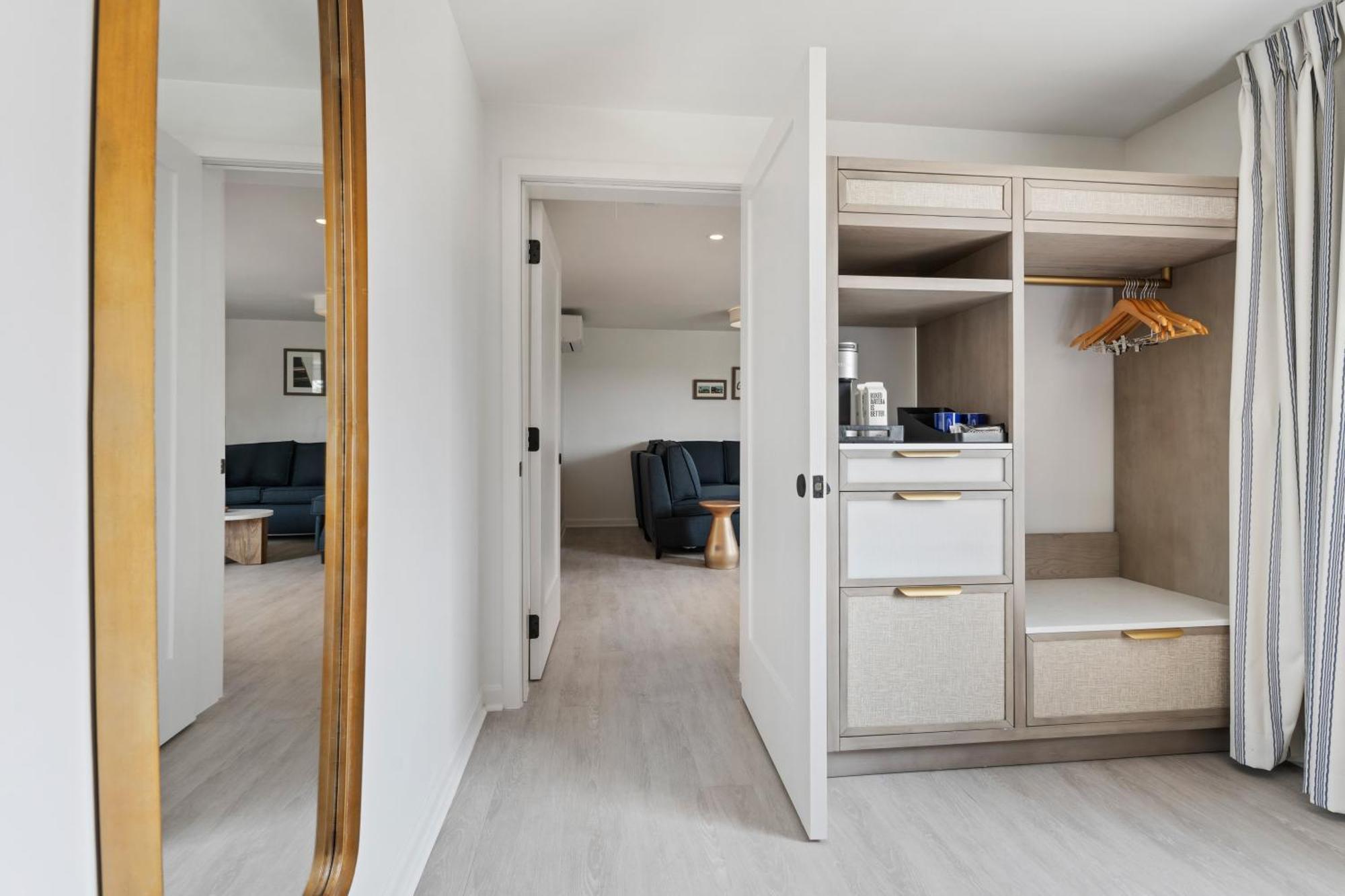 Greyfinch Chatham Inn Екстер'єр фото